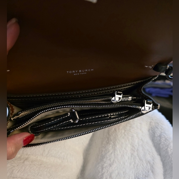 Tory Burch Thea Canvas Flat Wallet Crossover - Picture 5 of 10